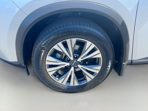 Used 2023 Nissan Rogue SV FWD image 32