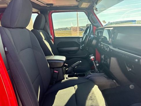 Used 2018 Jeep Wrangler Unlimited Sport image 15