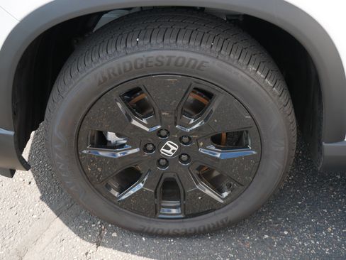 Certified 2026 Honda Pilot Black Edition image 15