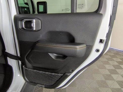 Certified 2025 Jeep Wrangler Unlimited Sahara AWD/4WD image 38