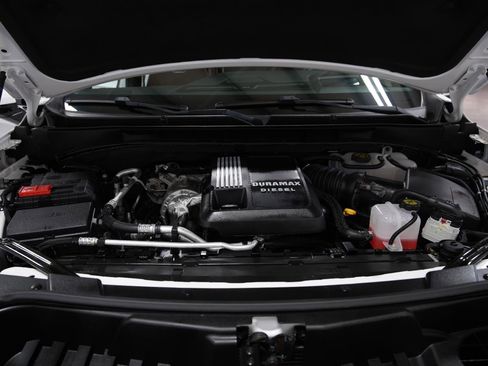 Used 2024 GMC Yukon XL Denali Ultimate AWD/4WD image 13