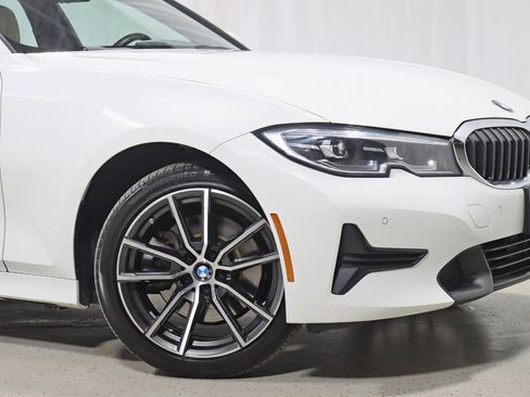 Used 2022 BMW 330i xDrive 330i xDrive-Premium Package-Dr w/ Premium Package image 5