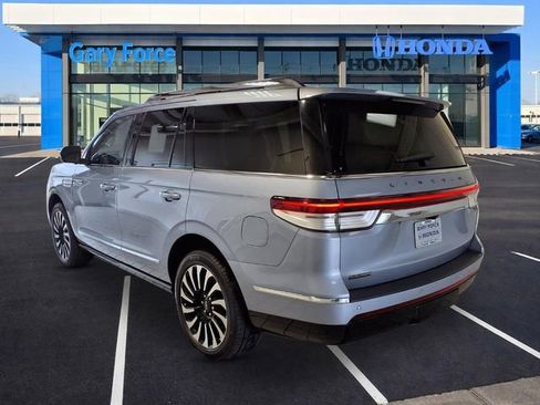 Used 2024 Lincoln Navigator Black Label AWD/4WD image 3