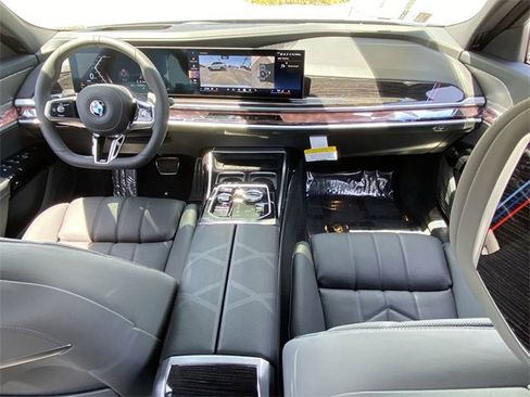 New 2025 BMW 740i w/ Premium Package image 15
