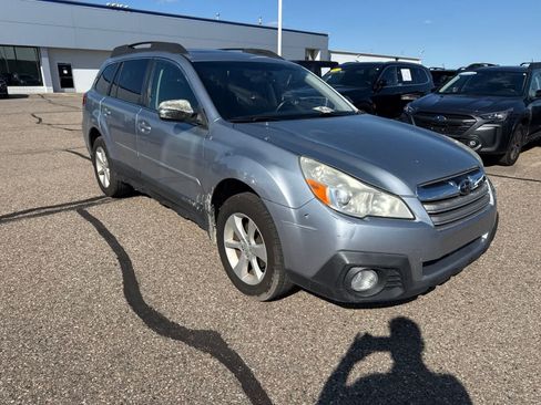 Used 2013 Subaru Outback 2.5i Premium AWD/4WD image 4