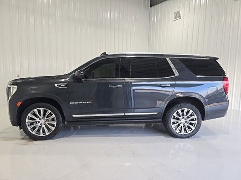 Used 2021 GMC Yukon Denali w/ Denali Premium Package image 5