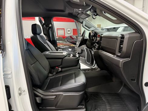 Used 2025 GMC Sierra 2500 SLE w/ Preferred Package image 20