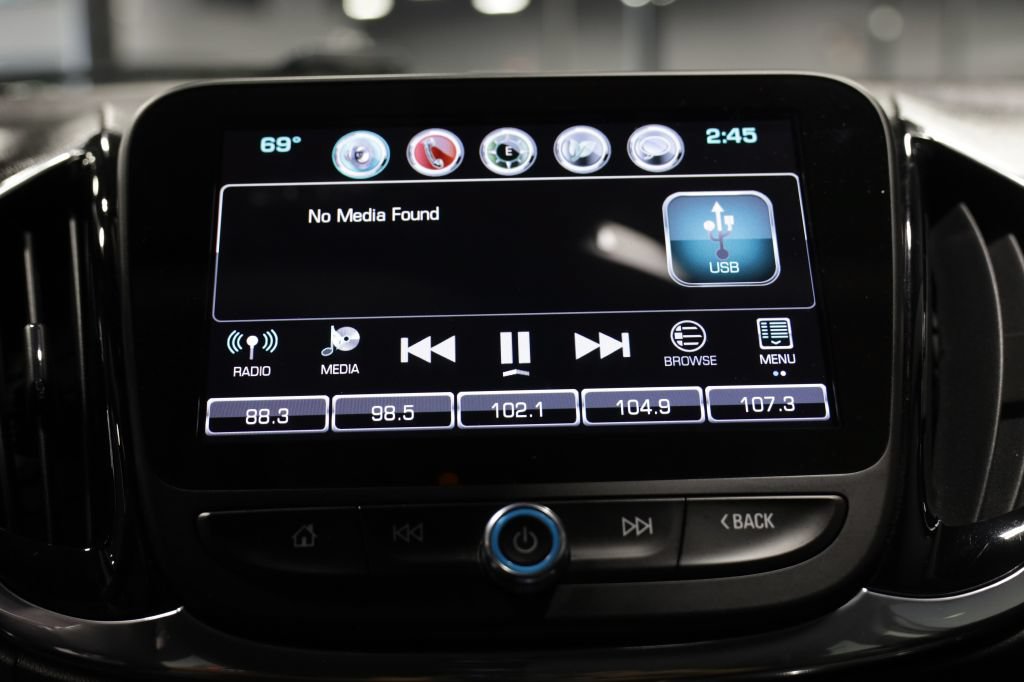 Used 2017 Chevrolet Volt Premier w/ Driver Confidence II Package FWD image 44