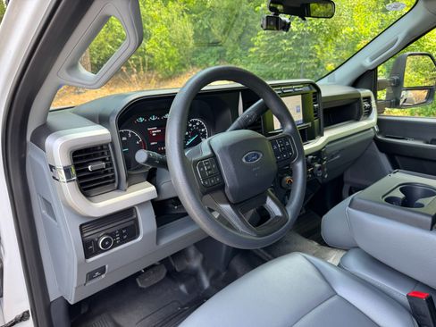 Used 2024 Ford F350 XL AWD/4WD image 32