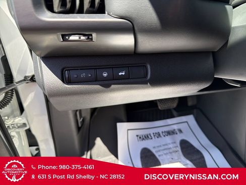 Certified 2024 Nissan Pathfinder SL FWD image 14