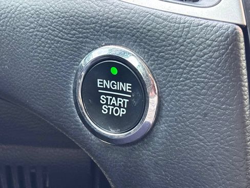 Used 2024 Ford Edge SE AWD/4WD image 18