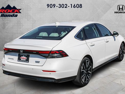 Used 2023 Honda Accord Touring image 6