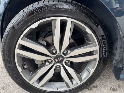 Used 2018 Kia Soul + FWD image 27