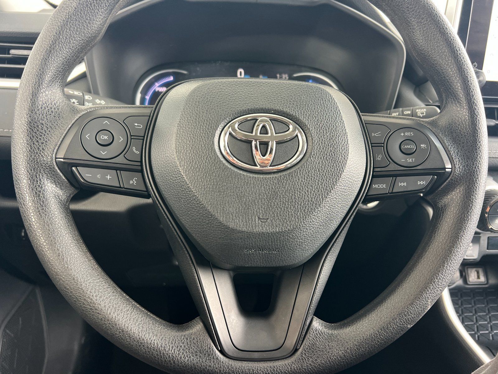 Used 2025 Toyota RAV4 XLE AWD/4WD image 22
