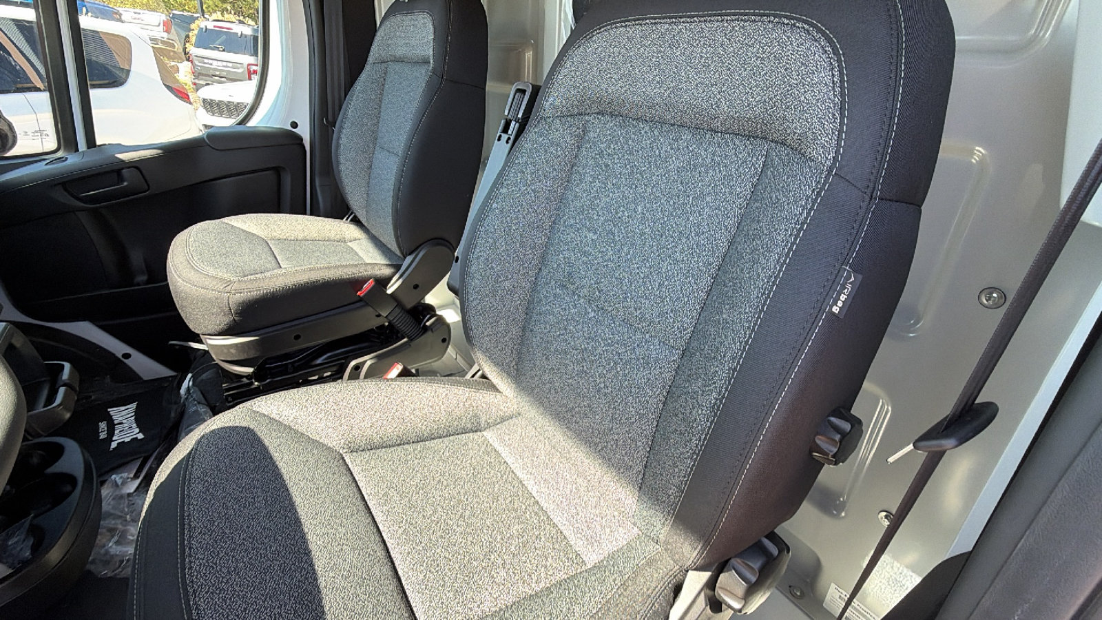 New 2026 RAM ProMaster 3500 w/ Convenience Group FWD image 18
