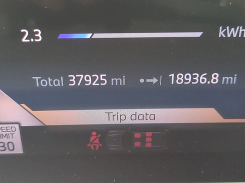 Used 2025 BMW X5 xDrive50e image 32