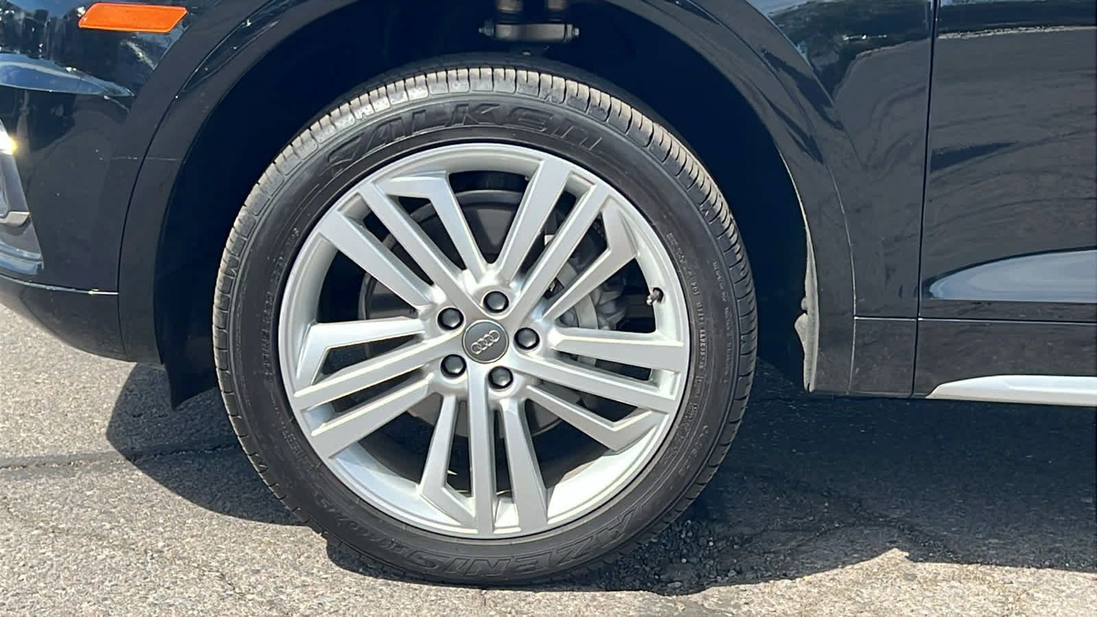 Used 2018 Audi Q5 Prestige w/ Prestige Package AWD/4WD image 9