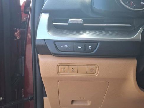 Certified 2024 Kia Carnival LX image 19