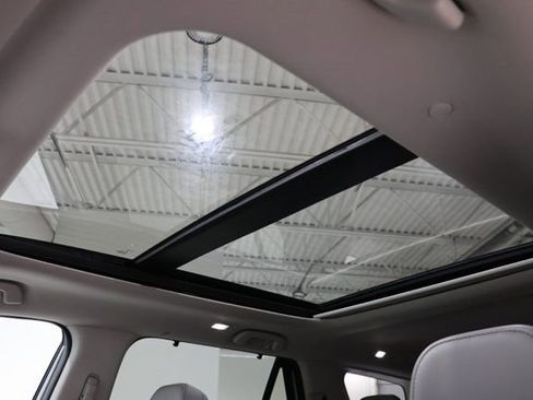 Used 2023 Honda Pilot Touring image 28
