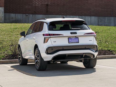 New 2026 Audi Q3 quattro 2.0T image 5