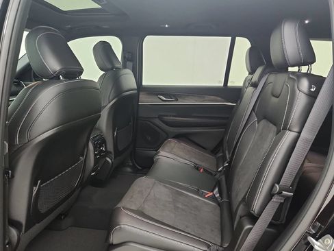 New 2026 Jeep Grand Cherokee L 4WD image 32
