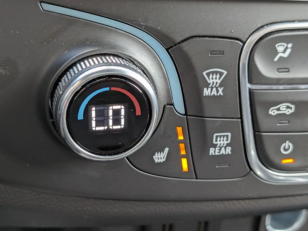 Certified 2023 Chevrolet Traverse LT FWD image 22
