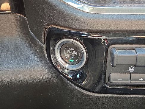 Used 2024 Chevrolet Silverado 2500 LTZ image 30