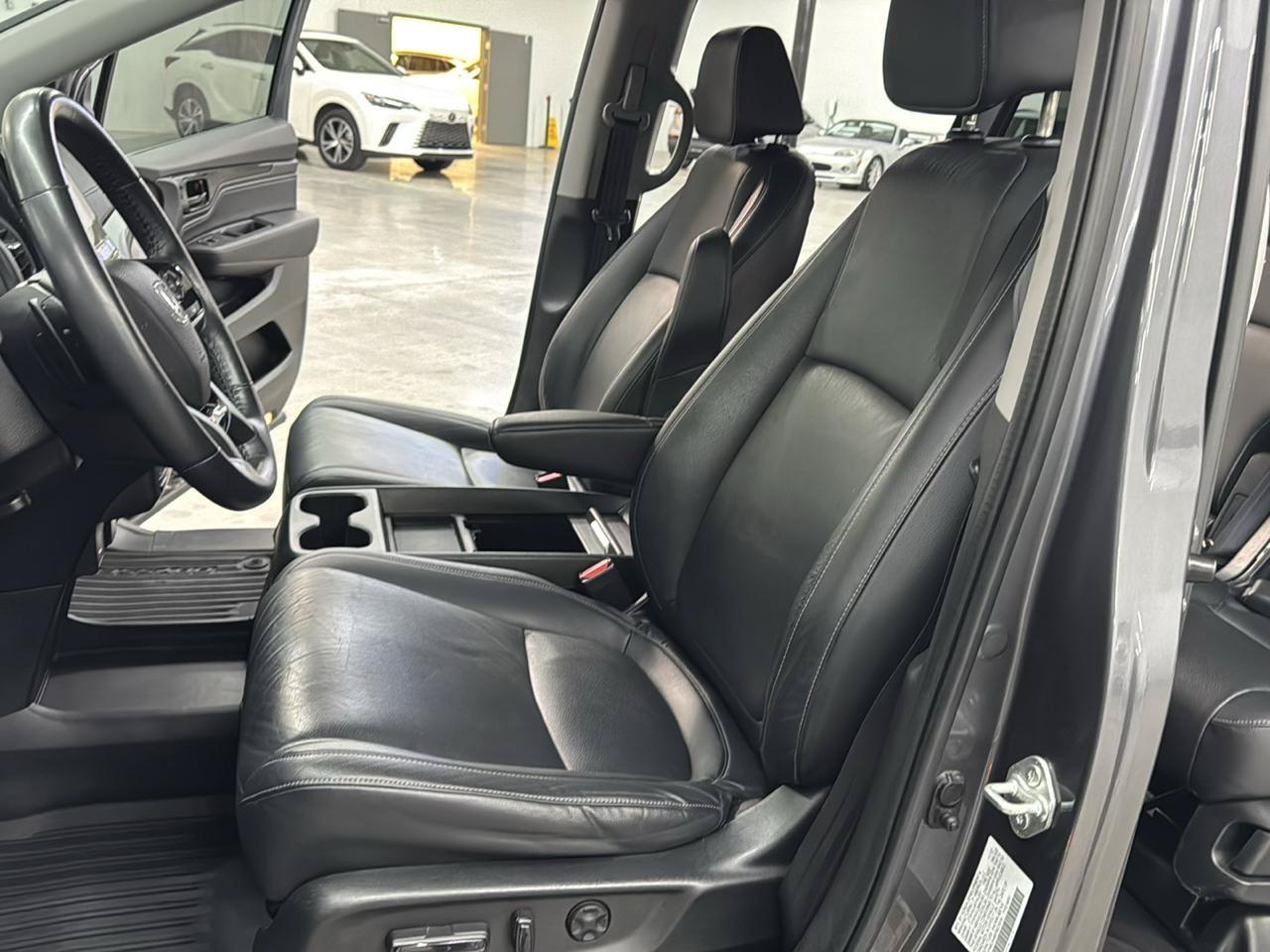 Used 2023 Honda Odyssey Touring image 23