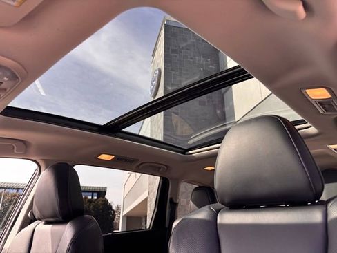 Used 2019 Subaru Ascent Limited image 19