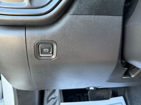 Used 2023 Chevrolet Silverado 1500 W/T image 29