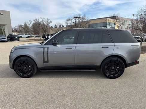 Used 2025 Land Rover Range Rover Long Wheelbase SE image 2
