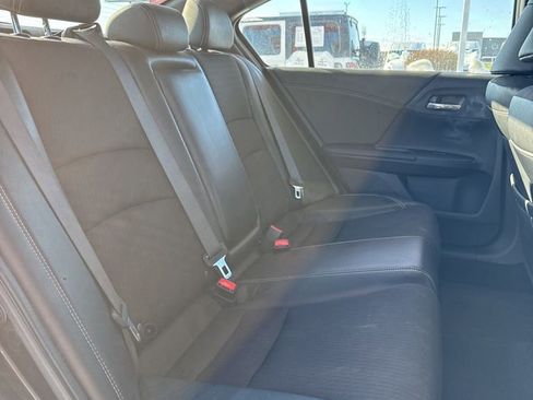 Used 2016 Honda Accord Sport image 19