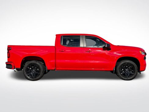 Used 2023 Chevrolet Silverado 1500 RST image 2