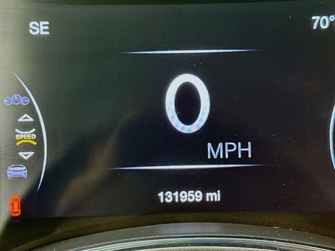 Used 2018 Jeep Grand Cherokee Laredo image 18