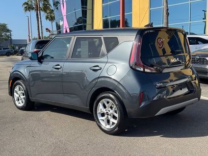 Certified 2025 Kia Soul LX
