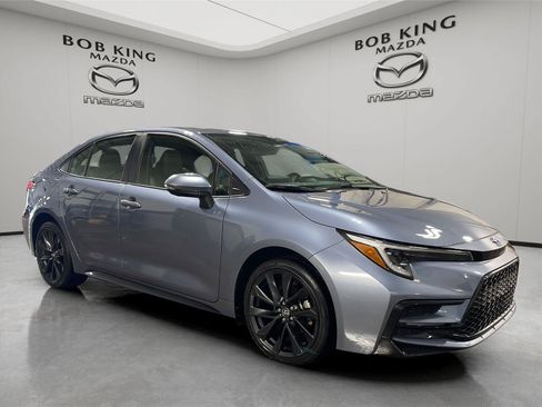Used 2023 Toyota Corolla SE FWD image 7