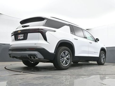 Used 2024 Chevrolet Traverse LT FWD image 43