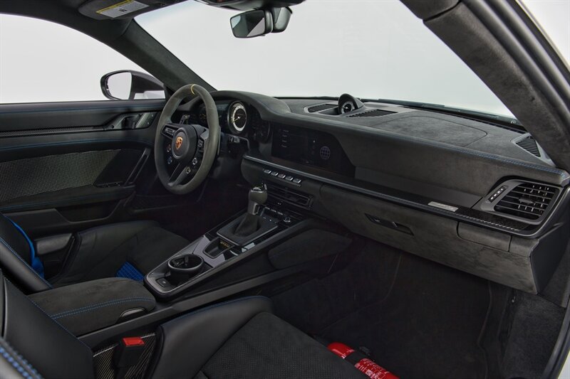 Used 2024 Porsche 911 GT3 RS RWD image 40