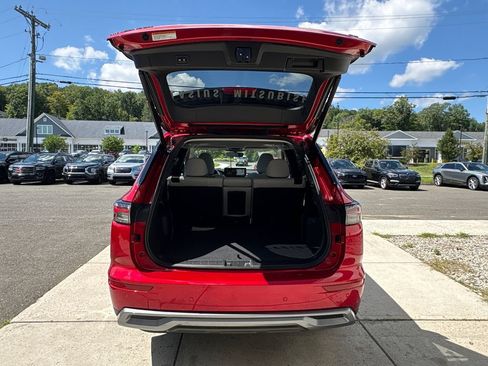 Used 2025 Mitsubishi Outlander SE AWD/4WD image 48