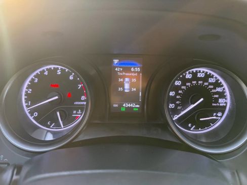 Used 2023 Toyota Camry SE w/ Convenience Package image 13