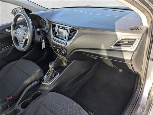 Used 2020 Hyundai Accent SE FWD image 18