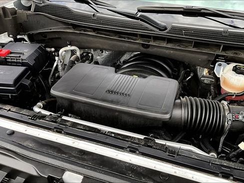 Used 2025 Chevrolet Silverado 1500 LT Trail Boss w/ LT Trail Boss Premium Package AWD/4WD image 32