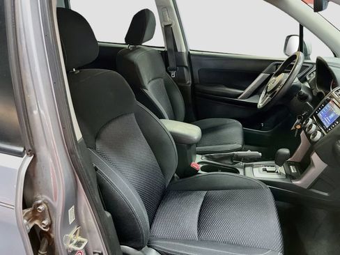 Used 2018 Subaru Forester 2.5i Premium w/ All-Weather Package AWD/4WD image 28