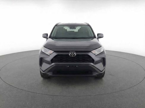 Used 2025 Toyota RAV4 XLE image 3