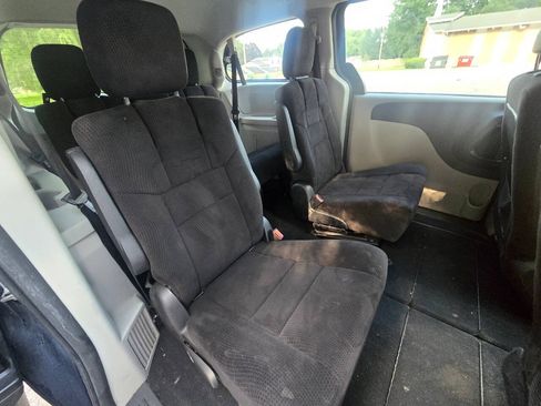 Used 2013 Dodge Grand Caravan SE FWD image 27