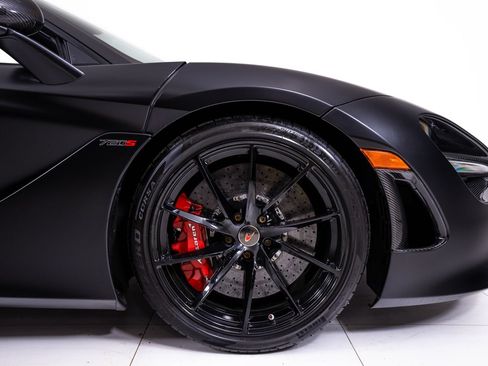 Used 2019 McLaren 720S Performance RWD image 19