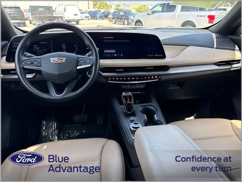 Used 2025 Cadillac XT4 Premium Luxury w/ Cold Weather Package FWD image 4
