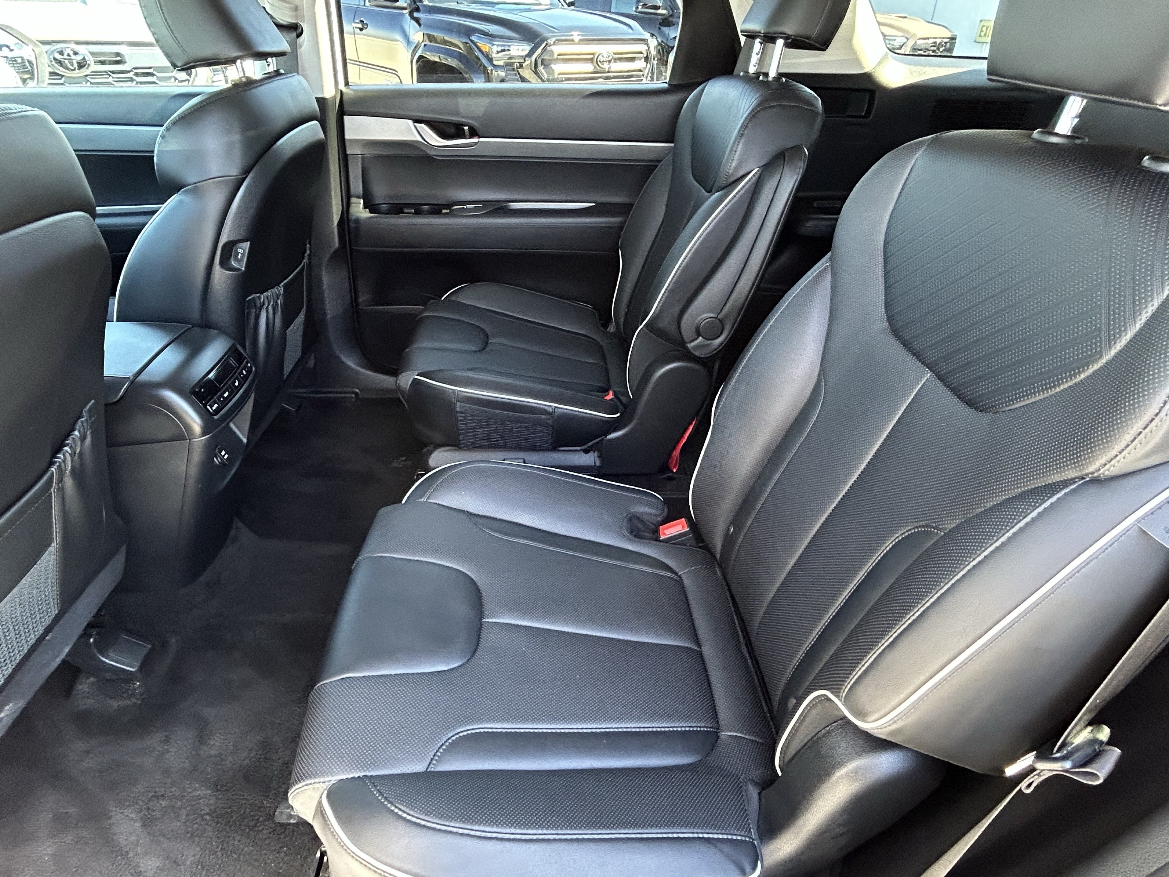 Used 2025 Hyundai Palisade SEL AWD/4WD image 15