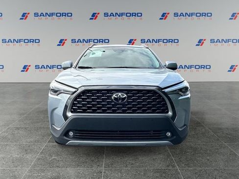 Used 2023 Toyota Corolla Cross XLE FWD image 8