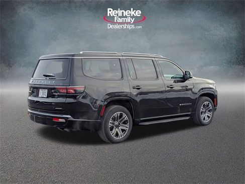 Used 2024 Jeep Wagoneer Series II w/ Flexible Seating Group image 5